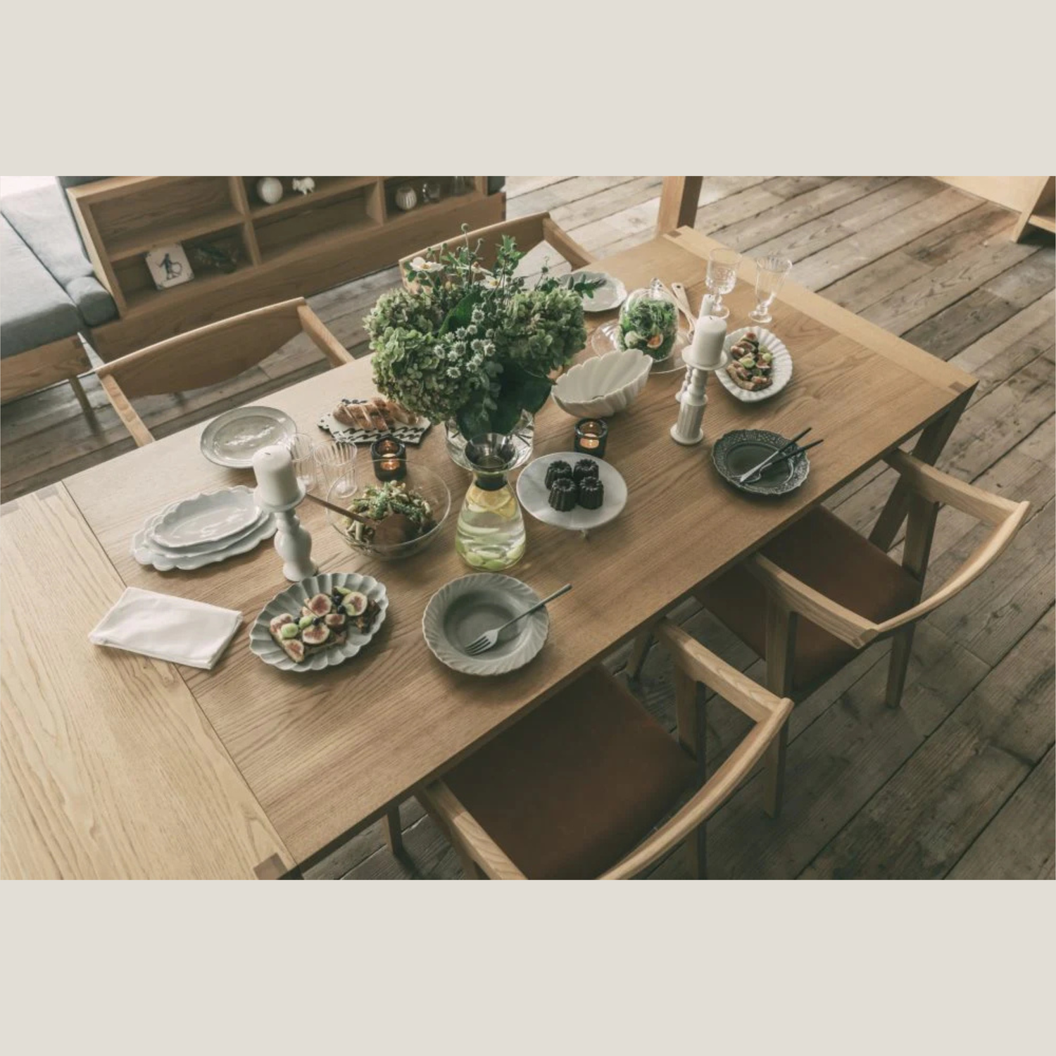 Patina, Dining table (storage) 140cm