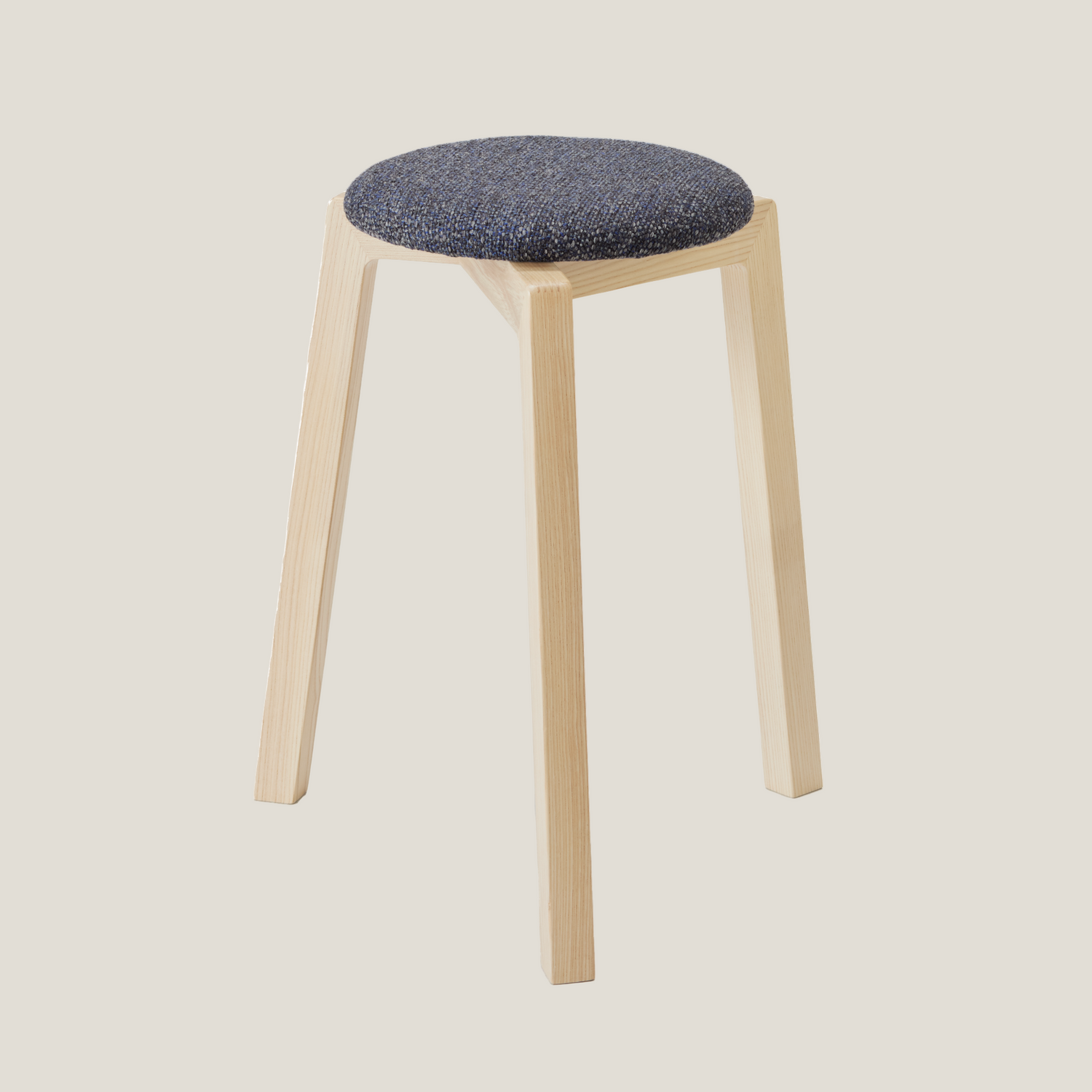 TP センの木の家具 Stacking Stool 02